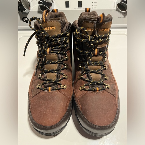 Skechers Boots - Picture 3 of 4